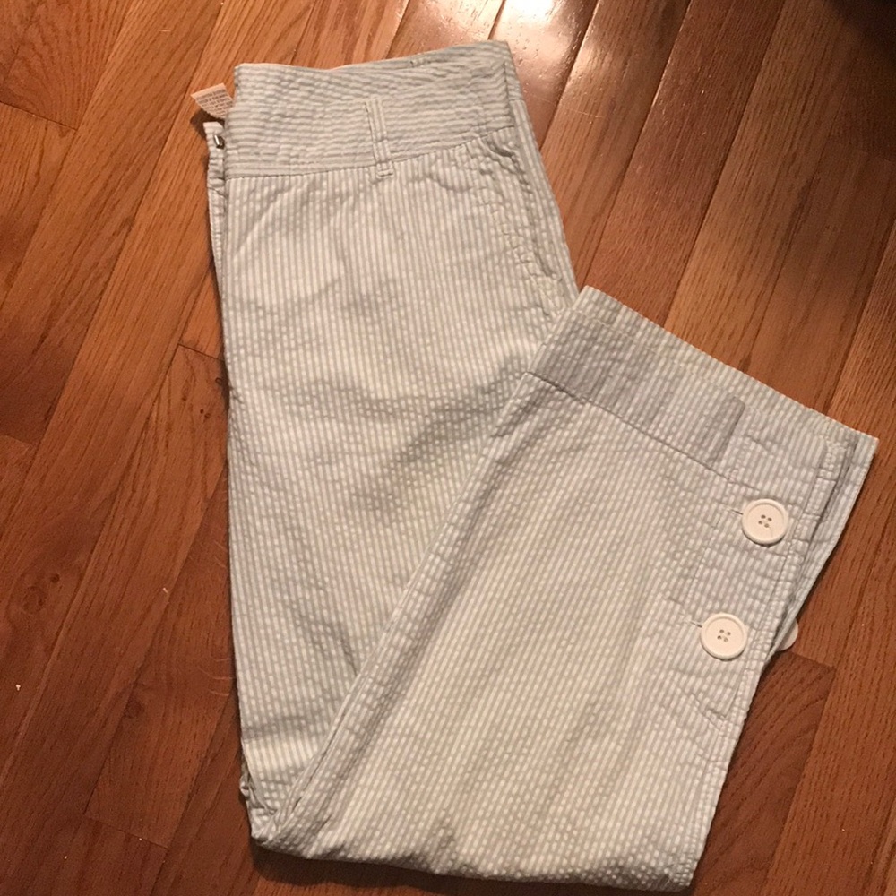 Anthropologie elevenses with button hem detail